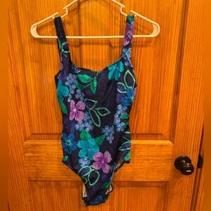 NWT Vintage Cazimi Soft Cup Tank One Piece Floral Swimsuit Multicolor, Size 12